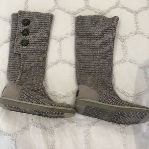 UGG grey cardy boot